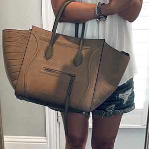 Celine Medium Luggage Phantom